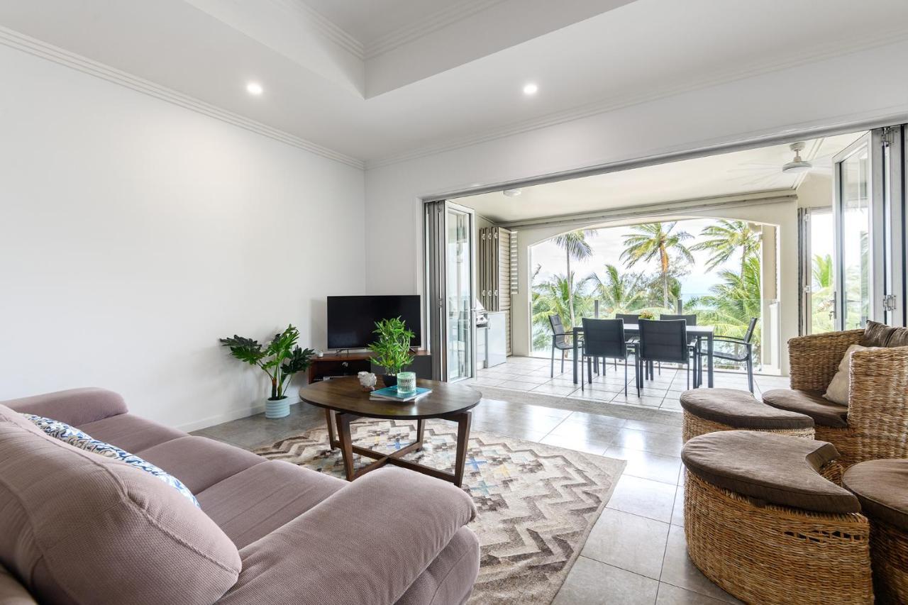 Island Views Beachfront Apartments ปาล์มโคฟ ภายนอก รูปภาพ