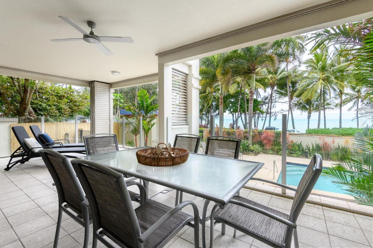 Island Views Beachfront Apartments ปาล์มโคฟ ภายนอก รูปภาพ