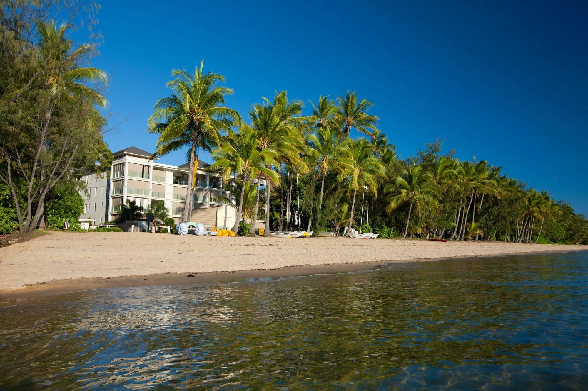Island Views Beachfront Apartments ปาล์มโคฟ ภายนอก รูปภาพ