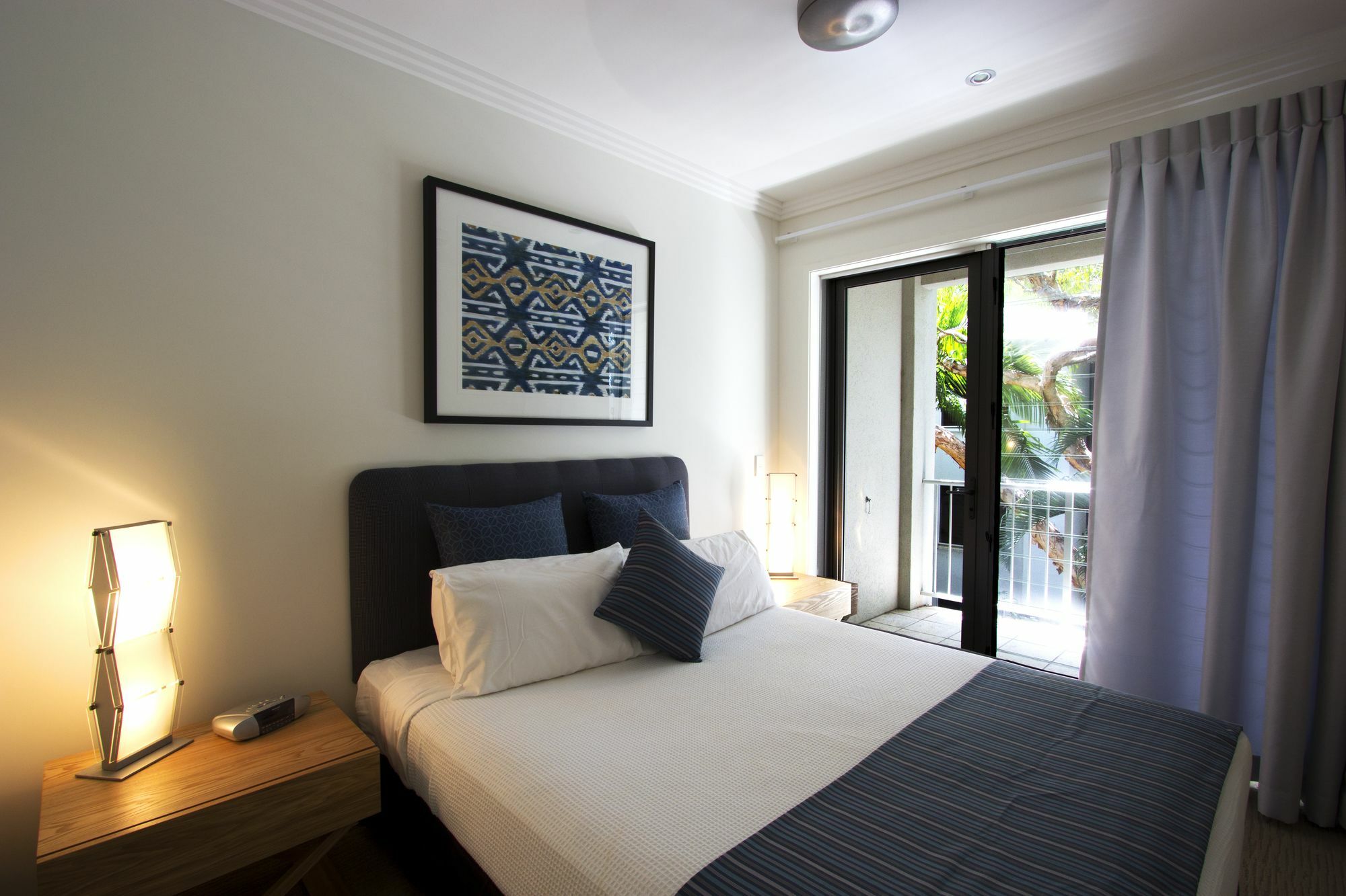 Island Views Beachfront Apartments ปาล์มโคฟ ภายนอก รูปภาพ