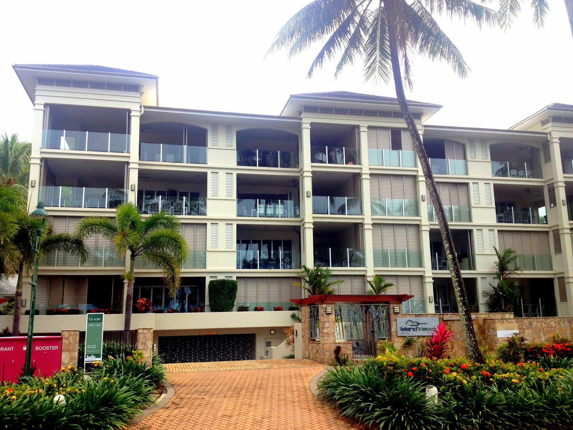 Island Views Beachfront Apartments ปาล์มโคฟ ภายนอก รูปภาพ